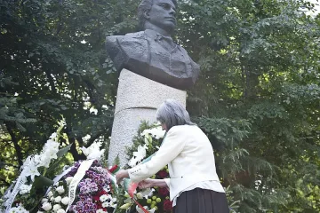 Попова категорична: ГЕРБ трябва да се върнат в парламента