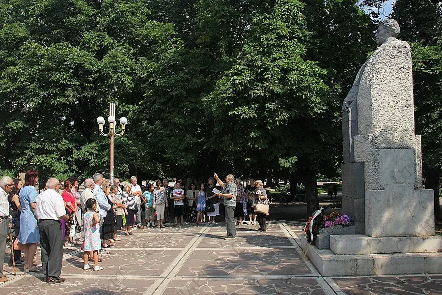 В Монтана кмет и граждани почетоха Левски
