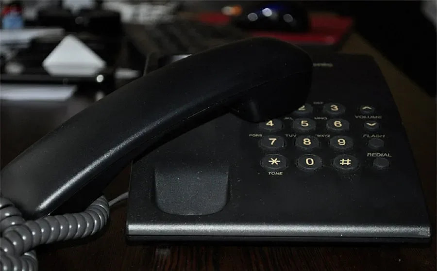 Възрастна старозагорка изгоря със 6 хил. лв в телефонна измама