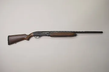 Спипаха младежи с незаконна ловна пушка и патрони