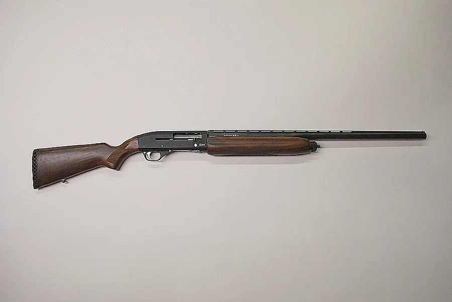 Спипаха младежи с незаконна ловна пушка и патрони