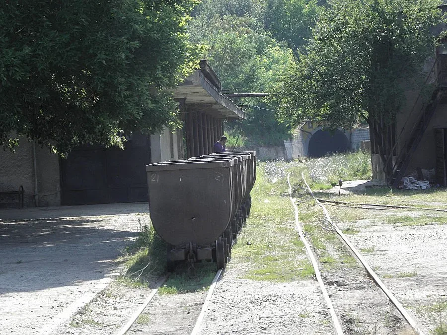 Спасителната операция в „Ораново" продължава
