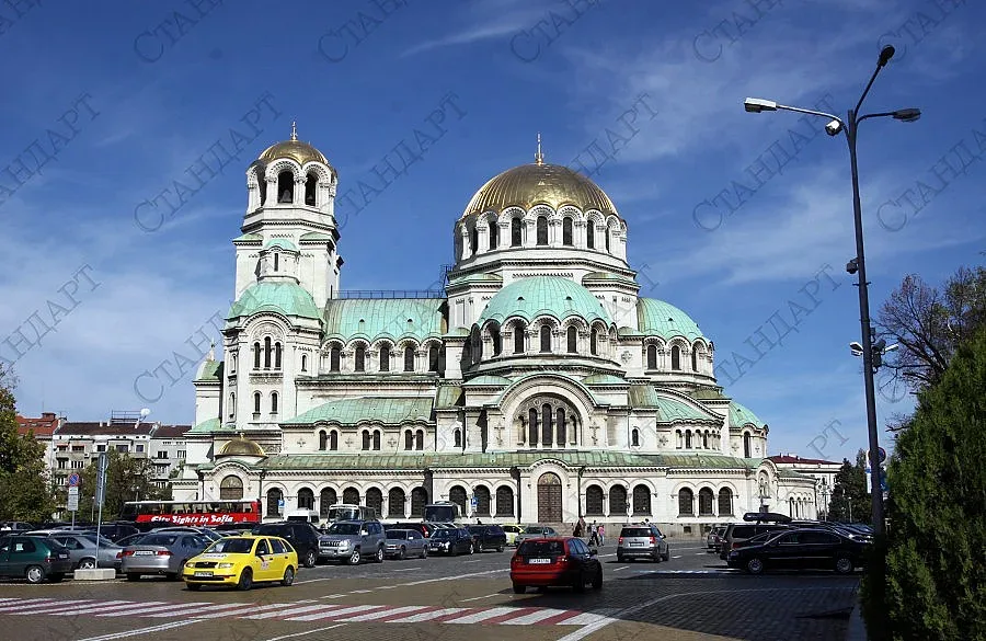 Подаряват "Св. Александър Невски" на църквата