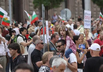 На живо: Протести срещу правителството за 34-и ден