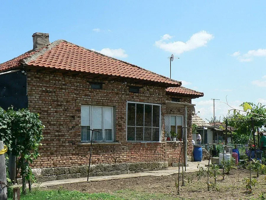 Разстреляха двама души в тервелско село