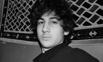 Джохар Царнаев на корицата на списание "Роулинг Стоун" 