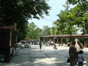 Махат павилионите от Борисовата