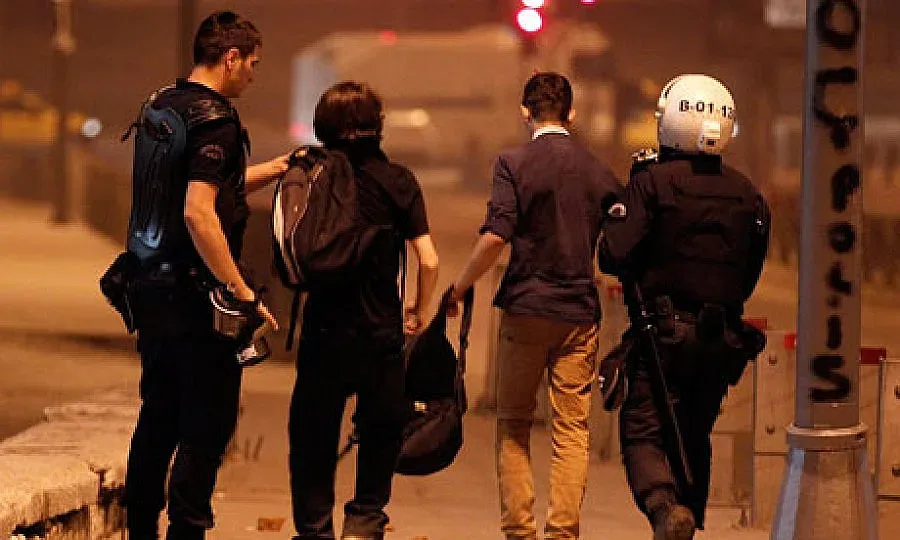 Операции срещу протестиращи в Турция