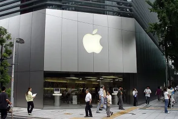 Американец съди Apple за пристрастяване към порното