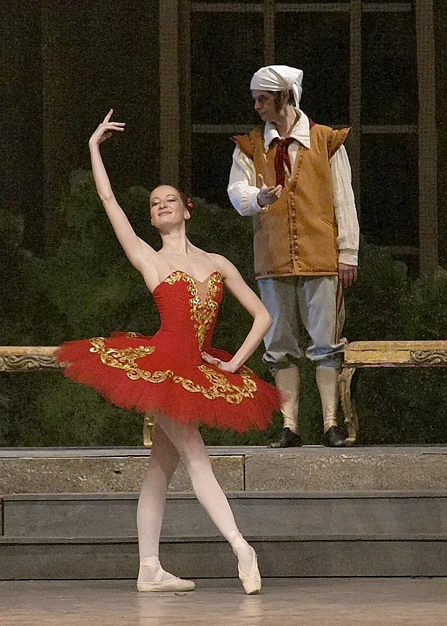 Лондон се кланя на наши балерини