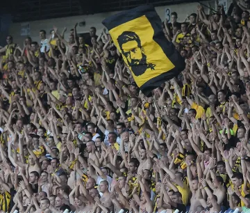 Мъри върна казармата