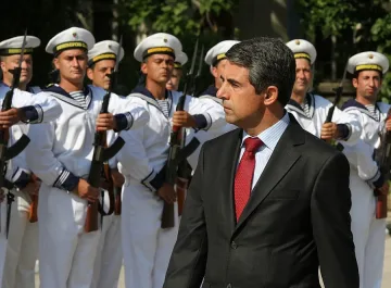 Държавният глава: Да превърнем блатото в река