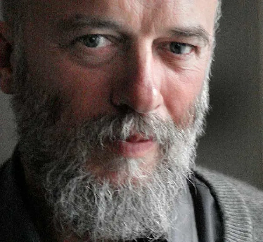 Емигрантги гладуват заедно с Едвин Сугарев