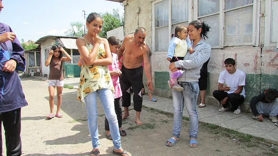 Симо гази роми след шамар