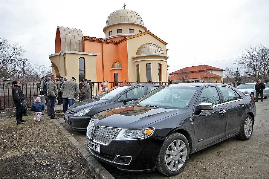 Николай по-страшен от Калиник за варненци