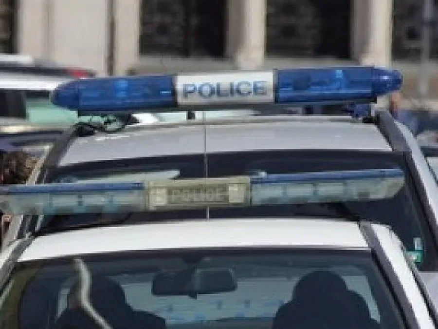 600 се млатят с камъни в Кипър