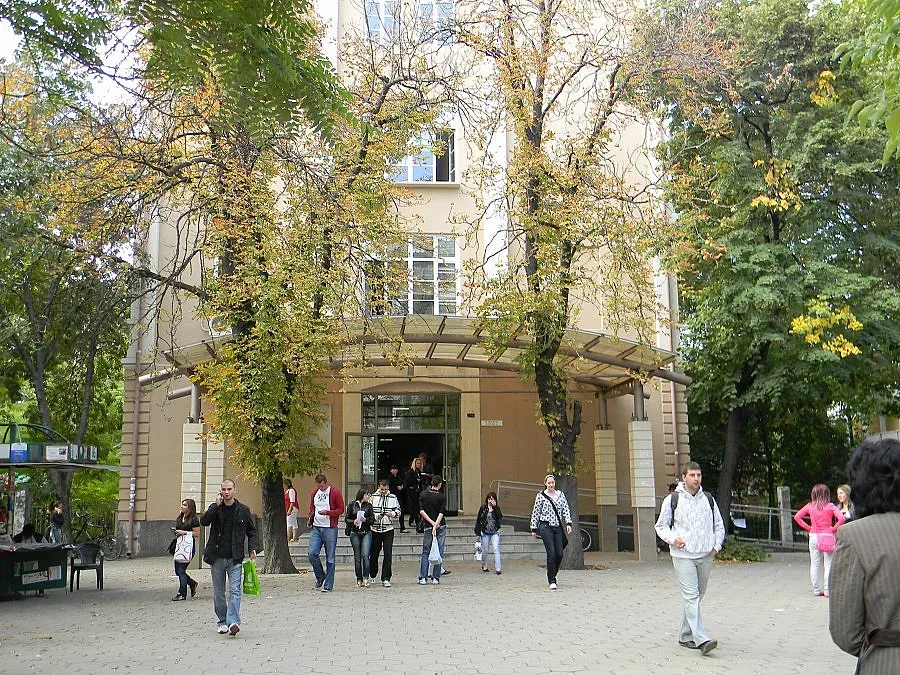 „Маркетинг” и „Финанси” най-желани в Пловдивския университет