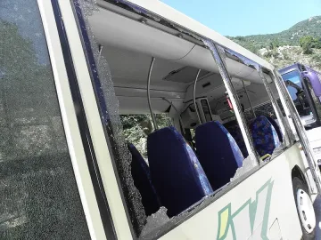 Два автобуса се удариха в Кресненското дефиле