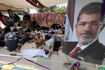 САЩ призова Египет да освободи Мурси