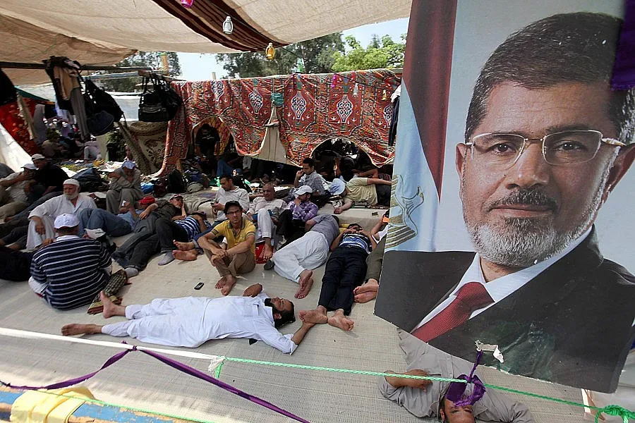 САЩ призова Египет да освободи Мурси