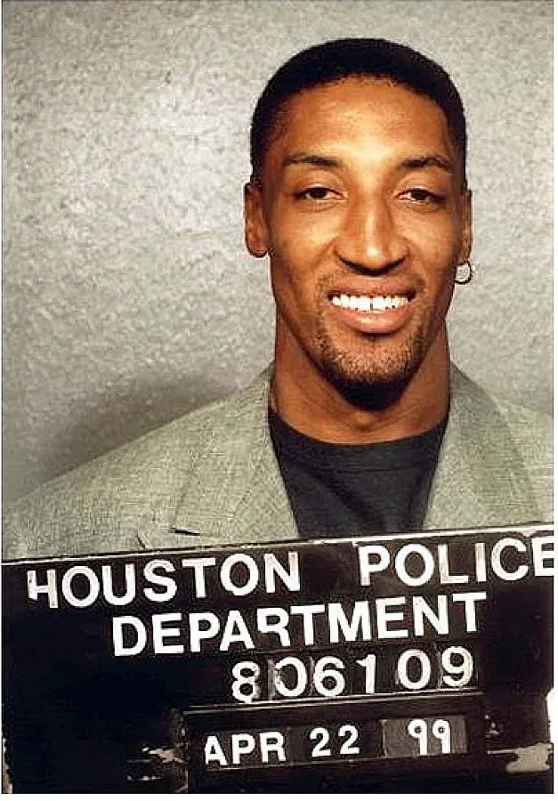 Фен съди Пипън за $4 милиона