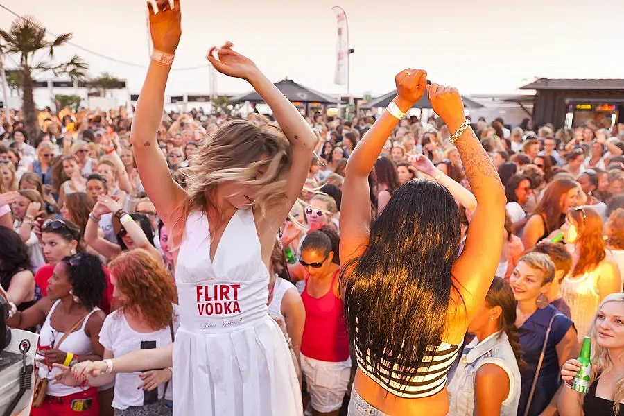 Бриз в косите и флирт в душите