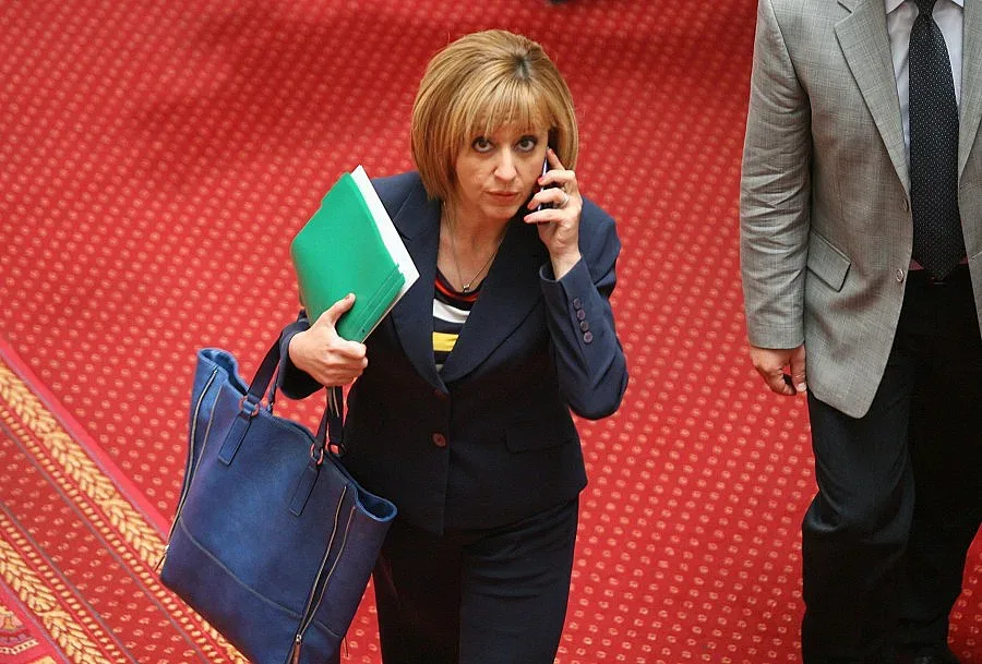 Манолова: Има воля за намаляване на субсидиите на партиите