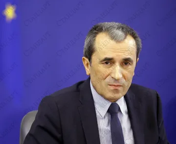 Орешарски разпредели ресорите на вицепремиерите