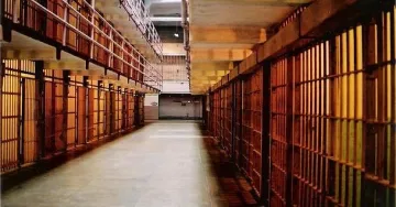 На протест и 40 надзиратели от Ловешкия затвор