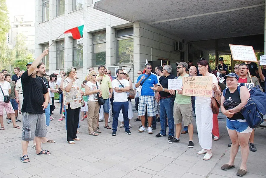 Протестиращите в Пловдив търсят отговор от кмета