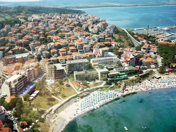 Всички къщи в Созополис са с гледка към морето