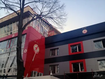 Бял дим над "Армията"