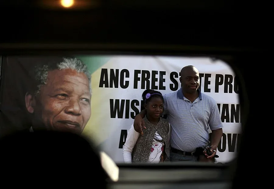 Си Ен Ен купил правата за Мандела