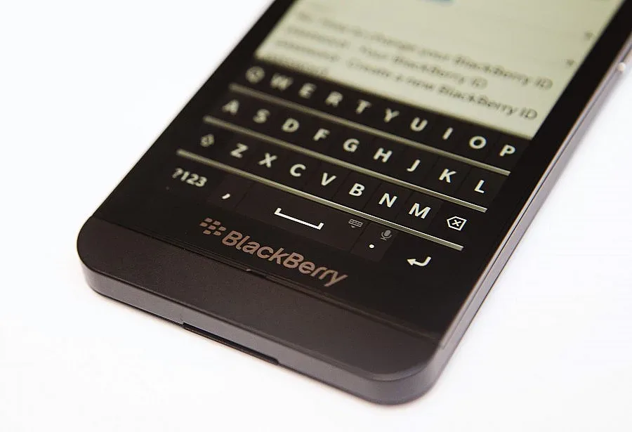 BlackBerry уволни шефа на продажбите 