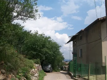 Вдигат паметник на лъжата на забравена от управниците улица