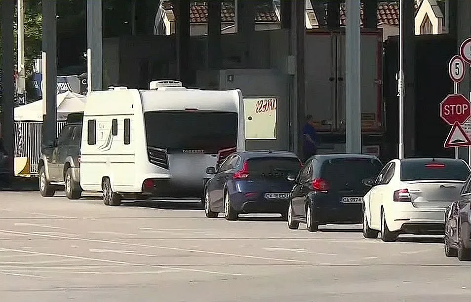 Тапите по пътищата започнаха! Важно предупреждение от КАТ