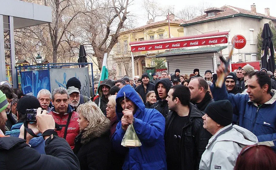 Протестиращи в Пловдив искат духовна намеса