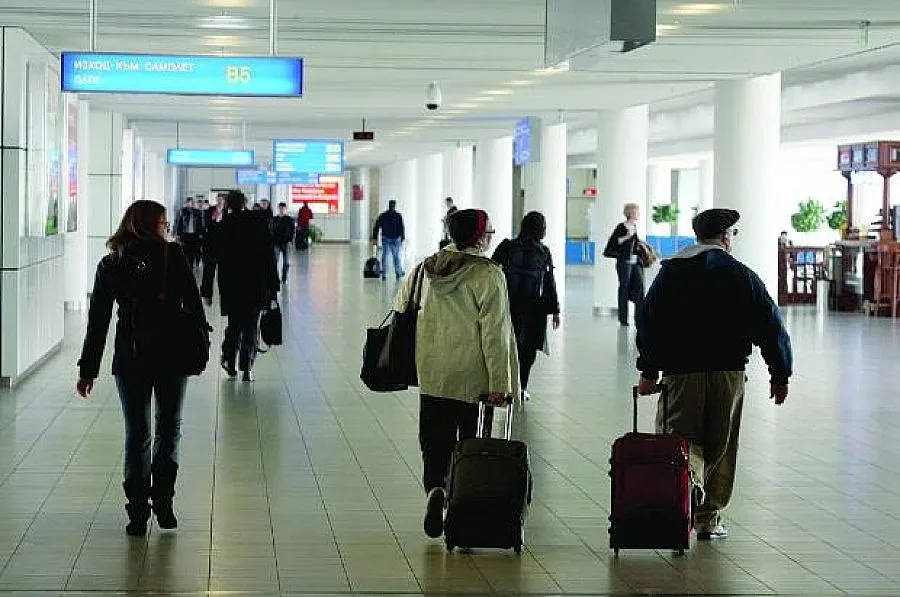 Българите в Холандия си стягат куфарите