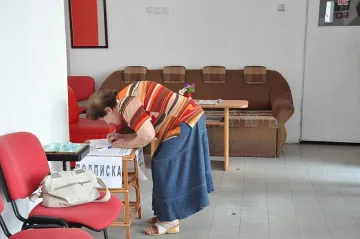 Подписка в подкрепа на Орешарски тръгна в Кърджали