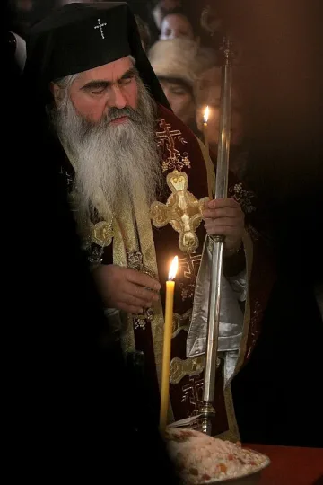 Съобщават до часове как е починал митрополит Кирил