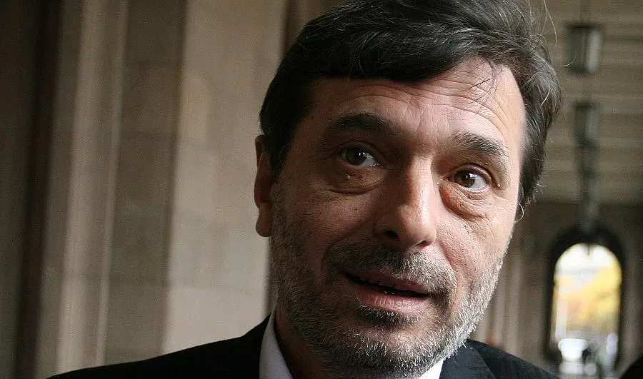 Бунтът не е почнал, сега имаме пърформанс