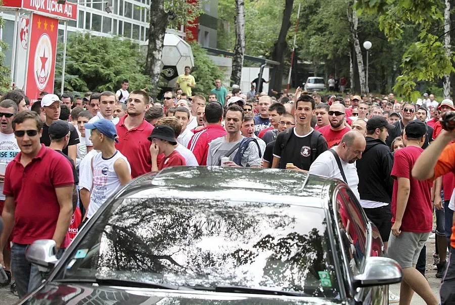 Фенове на ЦСКА не искат спасение от Волен