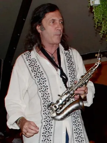 Любимец на Саура свири във Варна