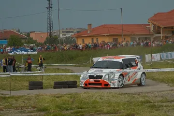 Украинец триумфира на рали "България"