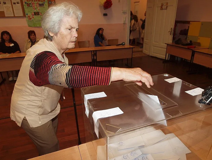Изборният ден във Варна протича нормално