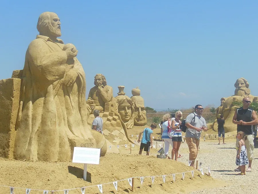 Събраха на едно място Стив Джобс, Хан Крум и Чарлз Дарвин