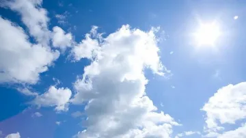 Разкъсана облачност и превалявания утре