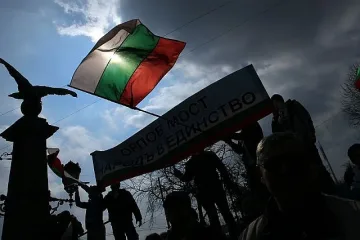 "Орлов мост" прави нова партия