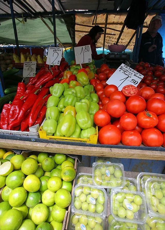 Натискат веригите да продават наши стоки