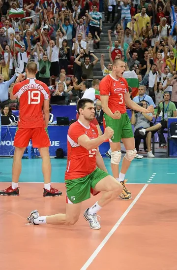 Волейболните лъвове паднаха от Бразилия 